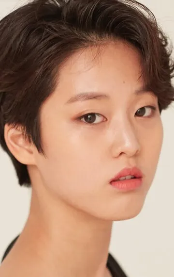 Фотография актёра Ли Ён
