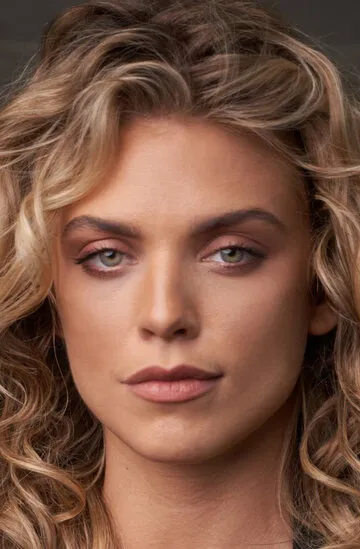 Фотография актёра АннаЛинн МакКорд