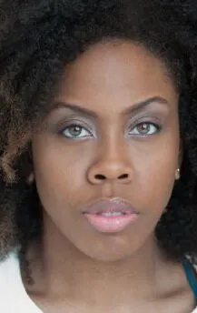 Фотография актёра Эмбер Чардэй Робинсон