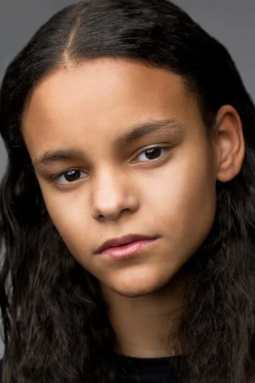 Фотография актёра Хлоя Лиа