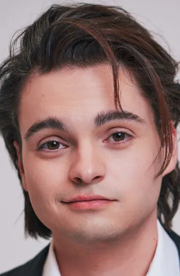 Фотография актёра Макс Буркхолдер