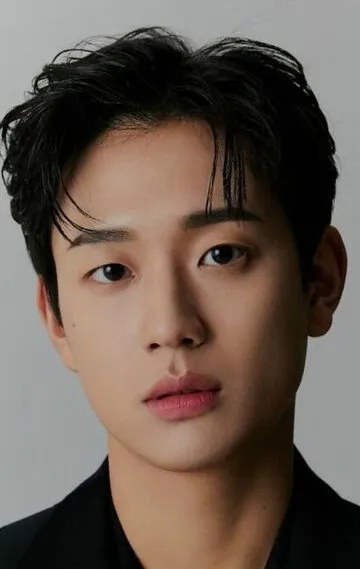 Фотография актёра Щин Хён-сын