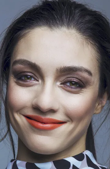 Фотография актёра Мерве Диздар