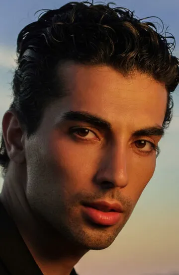 Фотография актёра Шервин Аленаби