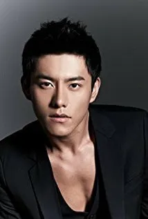 Фотография актёра Тоби Ли