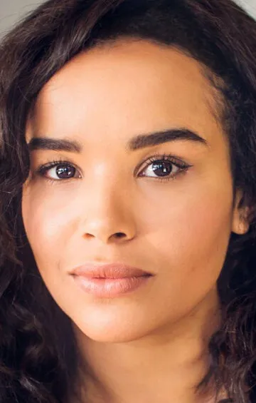 Фотография актёра Зои Робинс