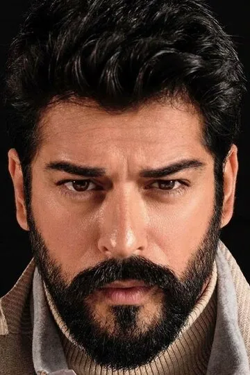 Фотография актёра Бурак Озчивит