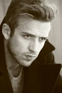 Фотография актёра Генри Эстеве