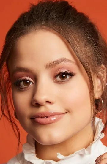 Фотография актёра Сара Джеффери