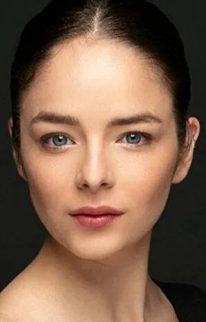 Фотография актёра Бусе Мерал