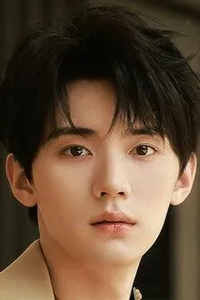 Фотография актёра Чжоу Ижань