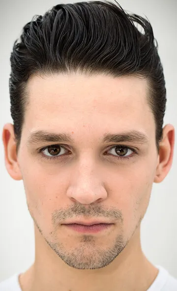 Фотография актёра Каллум МакГоун