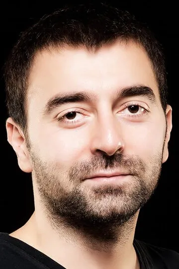 Фотография актёра Джем Услу