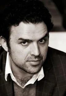 Фотография актёра Фернандо Ровзар
