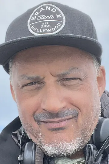 Фотография актёра Джулиан Холмс