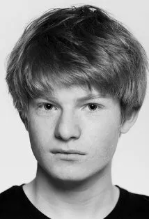 Фотография актёра Чарли Мэнтон