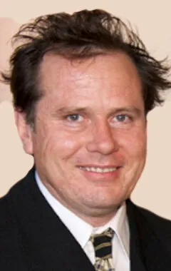 Фотография актёра Майкл Оффер